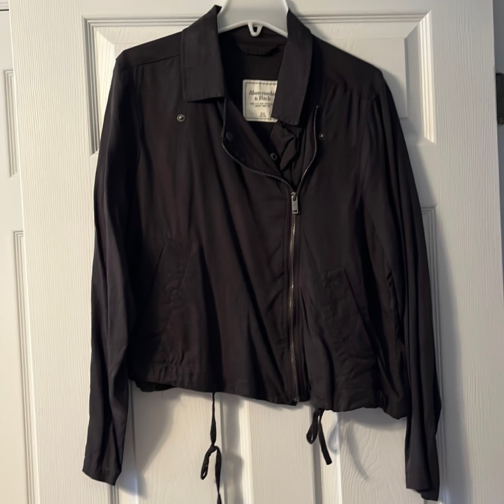 Lightweight jacket